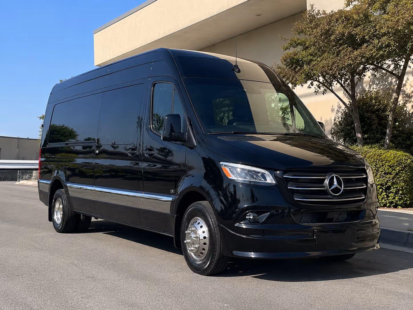 castle rock wedding bus transportation in castle rock