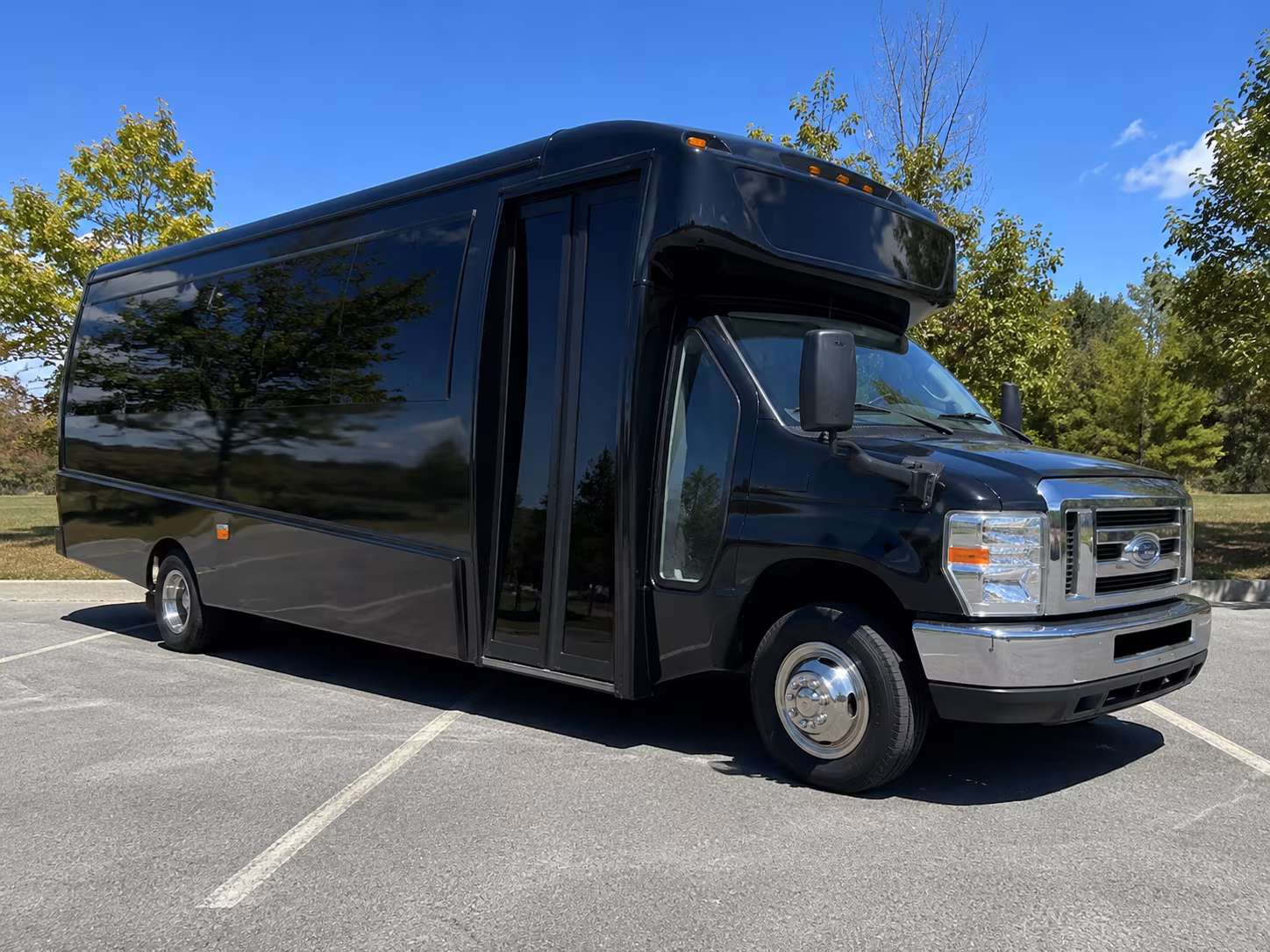 lakewood book shuttle buses for employees in lakewood