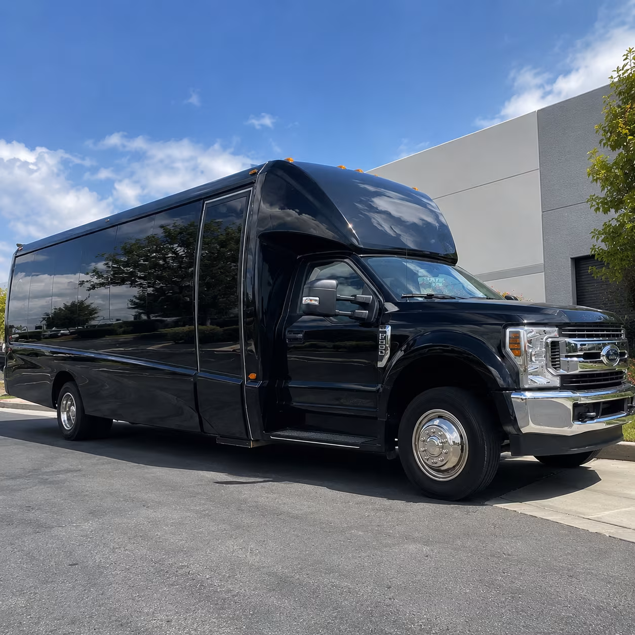 lakewood comfortable charter bus rentals for lakewood winery tours