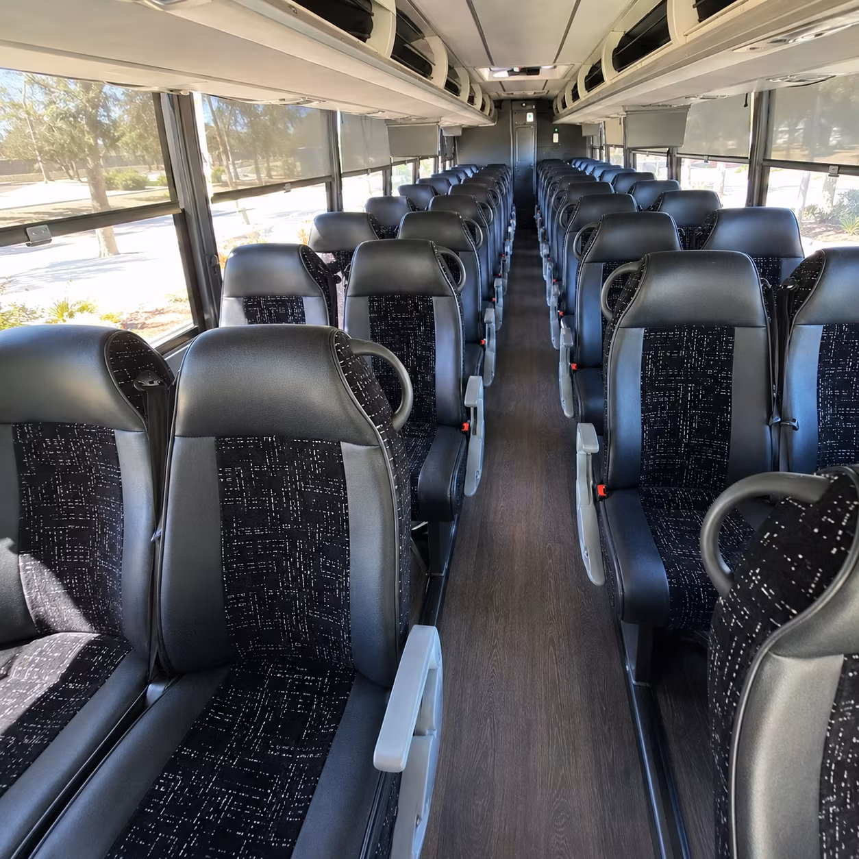 lakewood private shuttles for wedding pickups and drop offs in lakewood