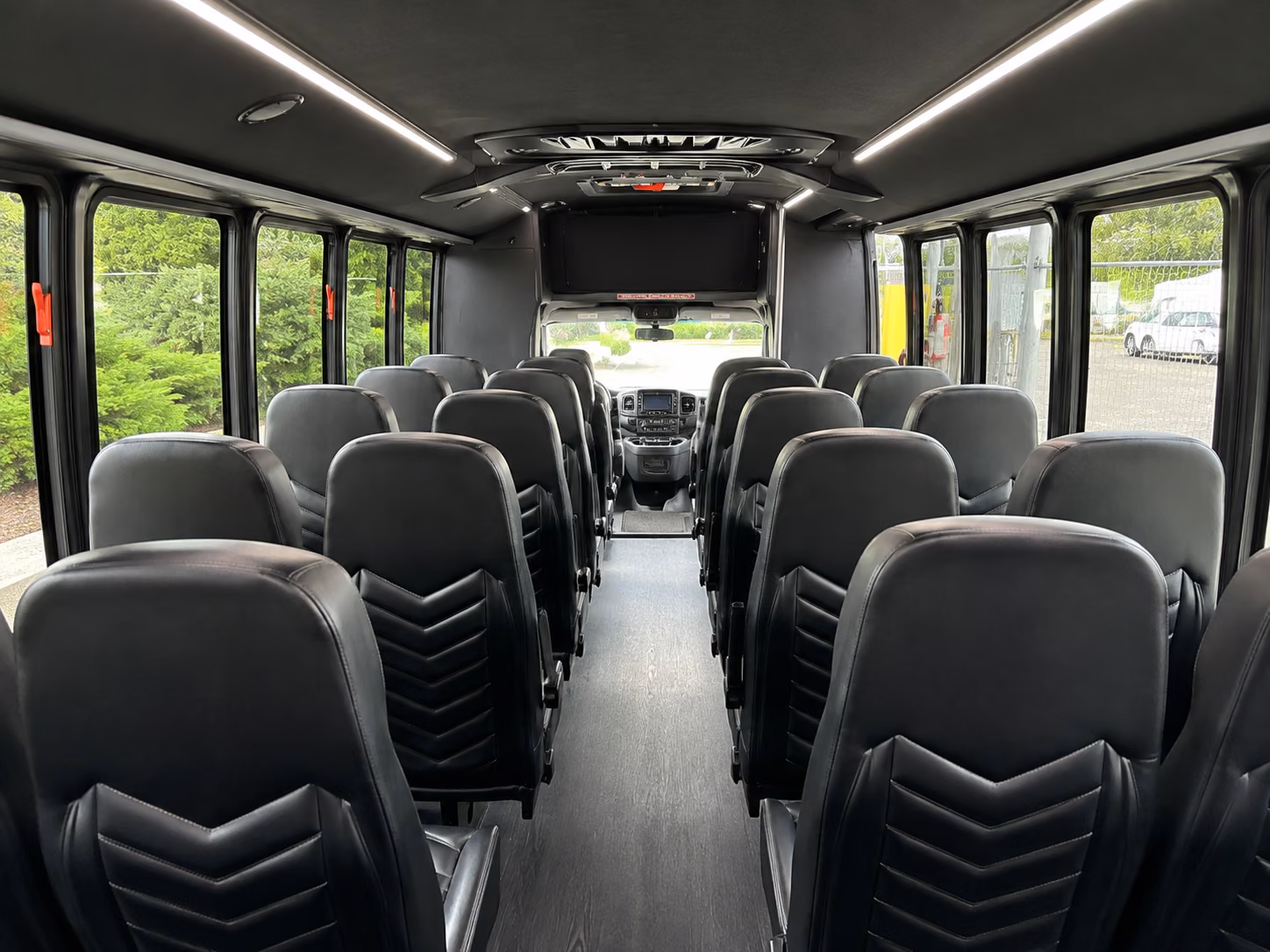 minibus rentals for pikes peak garden of the gods and mountain day trips