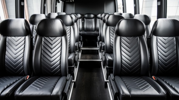 15 passenger minibus rental aurora