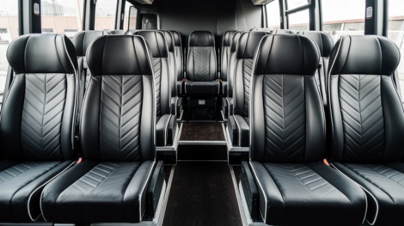 18 passenger minibus rental colorado springs